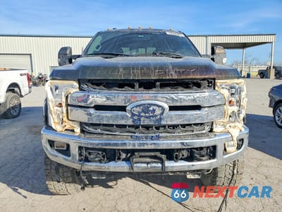 Piąte zdjęcie samochodu w środku: 2018 FORD F250 SUPER DUTY VIN:1FT7W2BT7JEC72730 - miniatura
