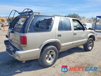 Trzecie zdjęcie samochodu z tyłu: 2004 CHEVROLET BLAZER VIN:1GNCS13X24K157696 - miniatura