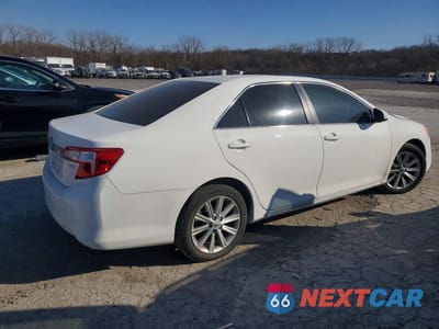 Trzecie zdjęcie samochodu z tyłu: 2013 TOYOTA CAMRY VIN:4T4BF1FK2DR296726 - miniatura