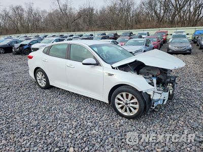 Czwarte zdjęcie samochodu z boku: 2016 KIA OPTIMA LX VIN:5XXGT4L39GG045353 - miniatura