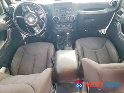 Zdjęcie 8 z 13 samochodu: 2016 JEEP WRANGLER UNLIMITED SPORT VIN:1C4BJWDG0GL311310 - miniatura