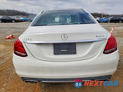 Zdjęcie 6 z 11 samochodu: 2015 MERCEDES-BENZ C 300 4MATIC VIN:55SWF4KB6FU060808 - miniatura