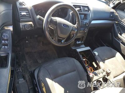 Zdjęcie 8 z 11 samochodu: 2018 FORD EXPLORER POLICE INTERCEPTOR VIN:1FM5K8AR8JGC17750 - miniatura