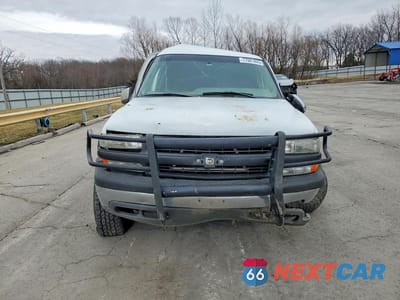 Piąte zdjęcie samochodu w środku: 2000 CHEVROLET SILVERADO K1500 VIN:1GCEK19T9YE385334 - miniatura