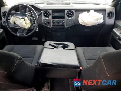 Zdjęcie 8 z 11 samochodu: 2009 FORD F250 SUPER DUTY VIN:1FTSW21R49EA09767 - miniatura