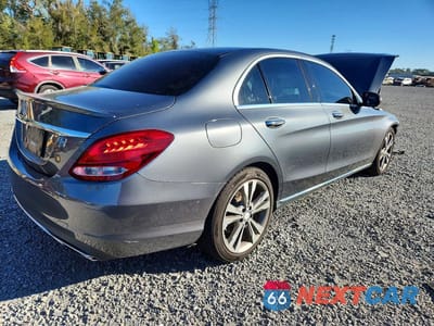 Trzecie zdjęcie samochodu z tyłu: 2017 MERCEDES-BENZ C 300 VIN:WDDWF4JB4HR223350 - miniatura