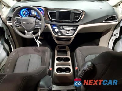 Zdjęcie 8 z 13 samochodu: 2023 CHRYSLER VOYAGER LX VIN:2C4RC1CG7PR525084 - miniatura