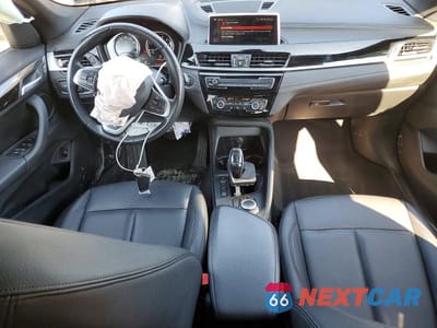 Zdjęcie 8 z 13 samochodu: 2021 BMW X1 XDRIVE28I VIN:WBXJG9C08M3M78870 - miniatura