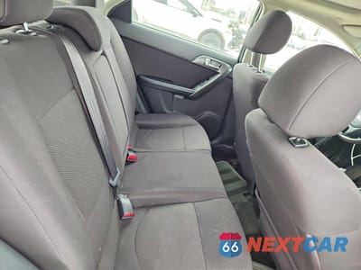 Zdjęcie 10 z 12 samochodu: 2013 KIA FORTE VIN:KNAFU5A23D5700032 - miniatura