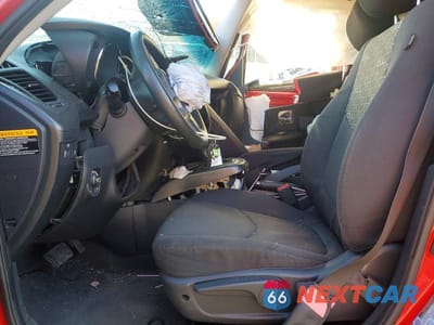 Zdjęcie 7 z 11 samochodu: 2011 KIA SOUL + VIN:KNDJT2A21B7250980 - miniatura