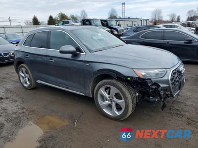 Czwarte zdjęcie samochodu z boku: 2025 AUDI Q5 PREMIUM PLUS 45 VIN:WA1EAAFY2S2027773 - miniatura