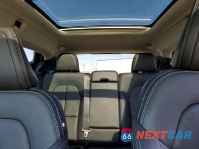 Zdjęcie 10 z 12 samochodu: 2020 VOLVO XC40 T5 MOMENTUM VIN:YV4162UK8L2237576 - miniatura