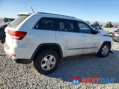 Trzecie zdjęcie samochodu z tyłu: 2012 JEEP GRAND CHEROKEE LAREDO VIN:1C4RJEAGXCC137513 - miniatura