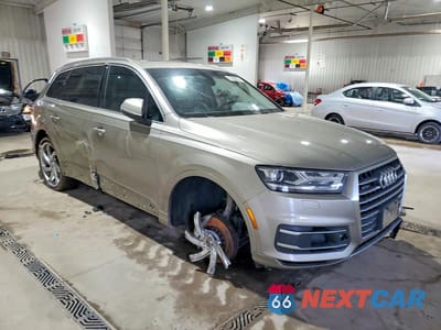 Czwarte zdjęcie samochodu z boku: 2017 AUDI Q7 PREMIUM PLUS VIN:WA1LAAF72HD024206 - miniatura
