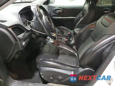 Zdjęcie 7 z 12 samochodu: 2019 JEEP CHEROKEE TRAILHAWK VIN:1C4PJMBN3KD400819 - miniatura