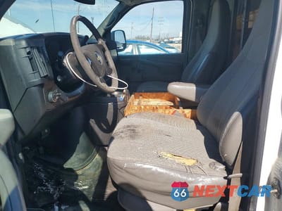 Zdjęcie 7 z 12 samochodu: 2010 CHEVROLET EXPRESS G1500 VIN:1GCUGADX0A1173135 - miniatura