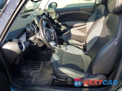 Zdjęcie 7 z 11 samochodu: 2010 MINI COOPER VIN:WMWMF3C55ATZ65054 - miniatura