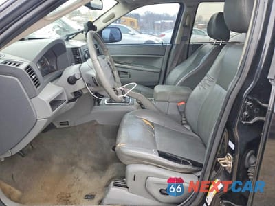 Zdjęcie 7 z 13 samochodu: 2007 JEEP GRAND CHEROKEE LAREDO VIN:1J8GS48K07C595102 - miniatura