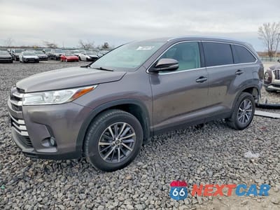 2019 TOYOTA HIGHLANDER XLE 5TDJZRFH3KS569551 - główne zdjęcie licytacji z USA - miniatura
