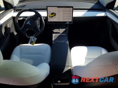 Zdjęcie 8 z 11 samochodu: 2024 TESLA MODEL Y VIN:7SAYGDED4RA333480 - miniatura