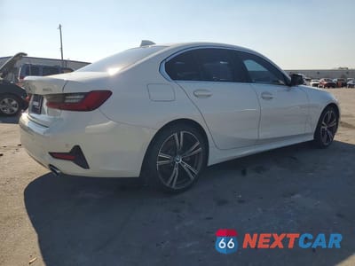Trzecie zdjęcie samochodu z tyłu: 2021 BMW 330I VIN:3MW5R1J09M8C01078 - miniatura