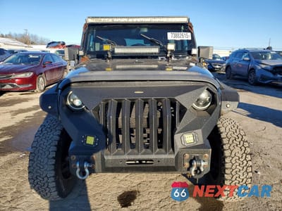 Piąte zdjęcie samochodu w środku: 2013 JEEP WRANGLER UNLIMITED SAHARA VIN:1C4HJWEG7DL534853 - miniatura