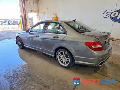 Drugie zdjęcie samochodu z przodu: 2014 MERCEDES-BENZ C 300 4MATIC VIN:WDDGF8AB4ER321592 - miniatura
