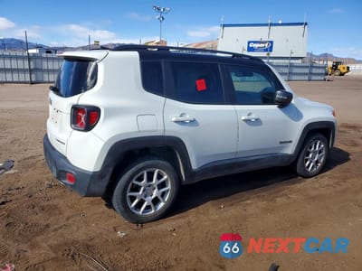 Trzecie zdjęcie samochodu z tyłu: 2021 JEEP RENEGADE LIMITED VIN:ZACNJDD1XMPM54069 - miniatura