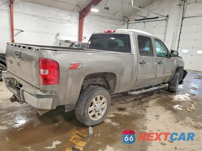 Trzecie zdjęcie samochodu z tyłu: 2012 CHEVROLET SILVERADO K2500 HEAVY DUTY LT VIN:1GC1KXCG4CF154423 - miniatura