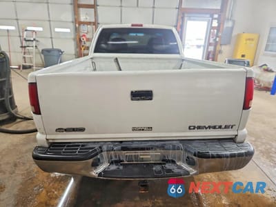 Zdjęcie 6 z 11 samochodu: 2001 CHEVROLET S TRUCK S10 VIN:1GCCS19W118123457 - miniatura