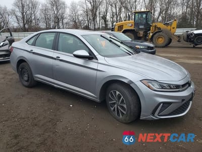 Czwarte zdjęcie samochodu z boku: 2025 VOLKSWAGEN JETTA S VIN:3VW5X7BU2SM025361 - miniatura