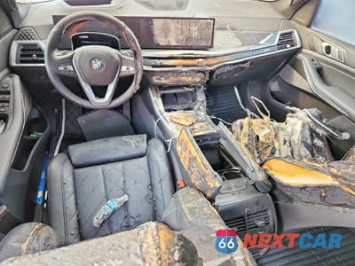 Zdjęcie 8 z 13 samochodu: 2025 BMW X5 XDRIVE40I VIN:5UX23EU01S9Y20947 - miniatura