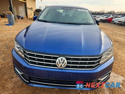 Piąte zdjęcie samochodu w środku: 2017 VOLKSWAGEN PASSAT S VIN:1VWAT7A34HC074722 - miniatura