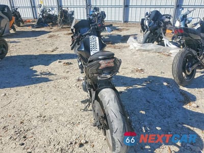 Czwarte zdjęcie samochodu z boku: 2022 KAWASAKI EX650 N VIN:ML5EXEN10NDA49485 - miniatura