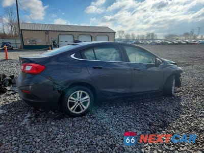 Trzecie zdjęcie samochodu z tyłu: 2016 CHEVROLET CRUZE L MA VIN:1G1BE5SM4G7302893 - miniatura
