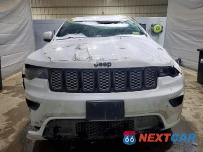 Piąte zdjęcie samochodu w środku: 2022 JEEP GRAND CHEROKEE LAREDO E VIN:1C4RJFAG4NC112471 - miniatura