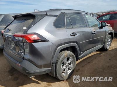 Trzecie zdjęcie samochodu z tyłu: 2022 TOYOTA RAV4 HYBRID XLE VIN:4T3RWRFV3NU052450 - miniatura