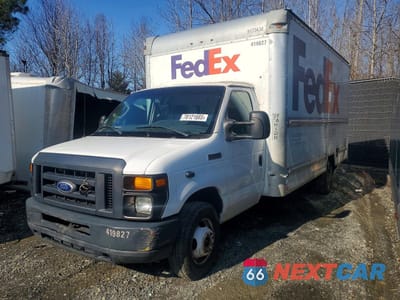 2015 FORD E350 BOX TRUCK 1FDWE3FS4FDA21484 - główne zdjęcie licytacji z USA - miniatura
