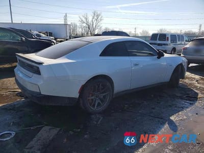 Trzecie zdjęcie samochodu z tyłu: 2024 DODGE CHARGER DAYTONA SCAT PACK VIN:2C3CDBDKXRR167031 - miniatura