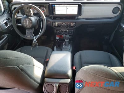 Zdjęcie 8 z 12 samochodu: 2024 JEEP GLADIATOR SPORT VIN:1C6HJTAG1RL121894 - miniatura