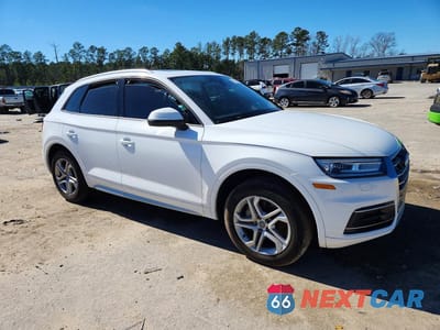 Czwarte zdjęcie samochodu z boku: 2018 AUDI Q5 PREMIUM VIN:WA1ANAFY6J2226147 - miniatura