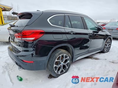 Trzecie zdjęcie samochodu z tyłu: 2020 BMW X1 XDRIVE28I VIN:WBXJG9C00L5N99220 - miniatura