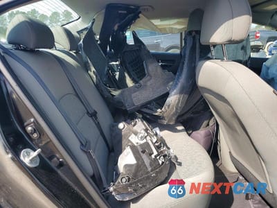Zdjęcie 12 z 13 samochodu: 2015 KIA FORTE LX VIN:KNAFK4A68F5426090 - miniatura