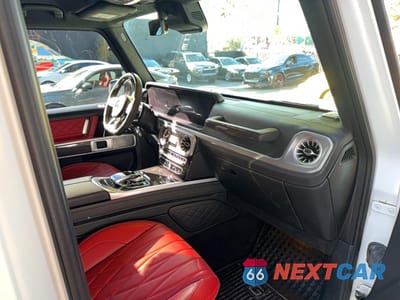 Piąte zdjęcie samochodu w środku: 2024 MERCEDES-BENZ G 63 AMG VIN:W1NYC7HJ0RX495684 - miniatura