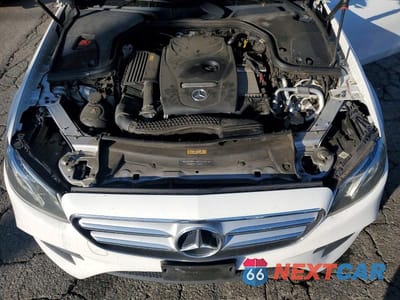 Zdjęcie 11 z 12 samochodu: 2017 MERCEDES-BENZ E 300 4MATIC VIN:WDDZF4KB8HA098329 - miniatura
