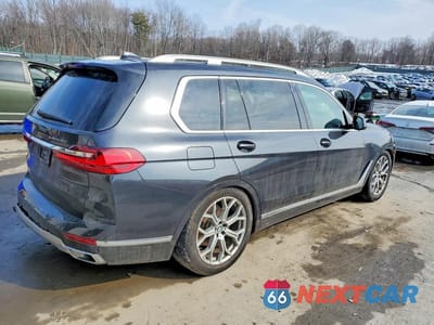Trzecie zdjęcie samochodu z tyłu: 2020 BMW X7 XDRIVE40I VIN:5UXCW2C06L9B40901 - miniatura