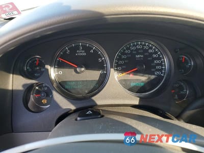 Zdjęcie 9 z 12 samochodu: 2014 CHEVROLET SUBURBAN C1500 LT VIN:1GNSCJE0XER192326 - miniatura