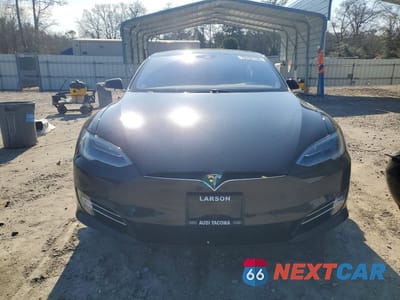 Piąte zdjęcie samochodu w środku: 2016 TESLA MODEL S VIN:5YJSA1E47GF161271 - miniatura