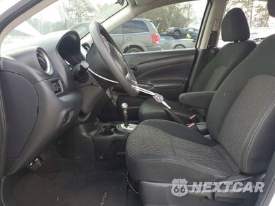Zdjęcie 7 z 13 samochodu: 2017 NISSAN VERSA S VIN:3N1CN7AP1HL867671 - miniatura