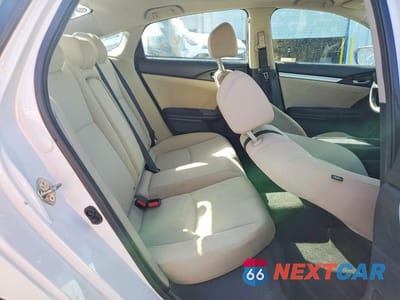 Zdjęcie 10 z 11 samochodu: 2019 HONDA CIVIC EX VIN:19XFC1F38KE013422 - miniatura